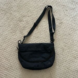 Lululemon black crossbody